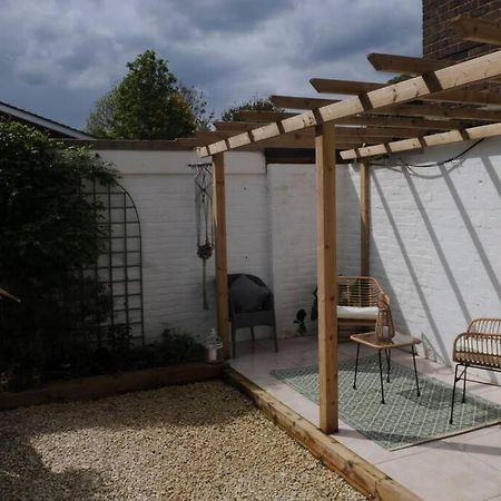 לונדון Light Filled Mid- Century 3 Bed Cottage In Dulwich מראה חיצוני תמונה